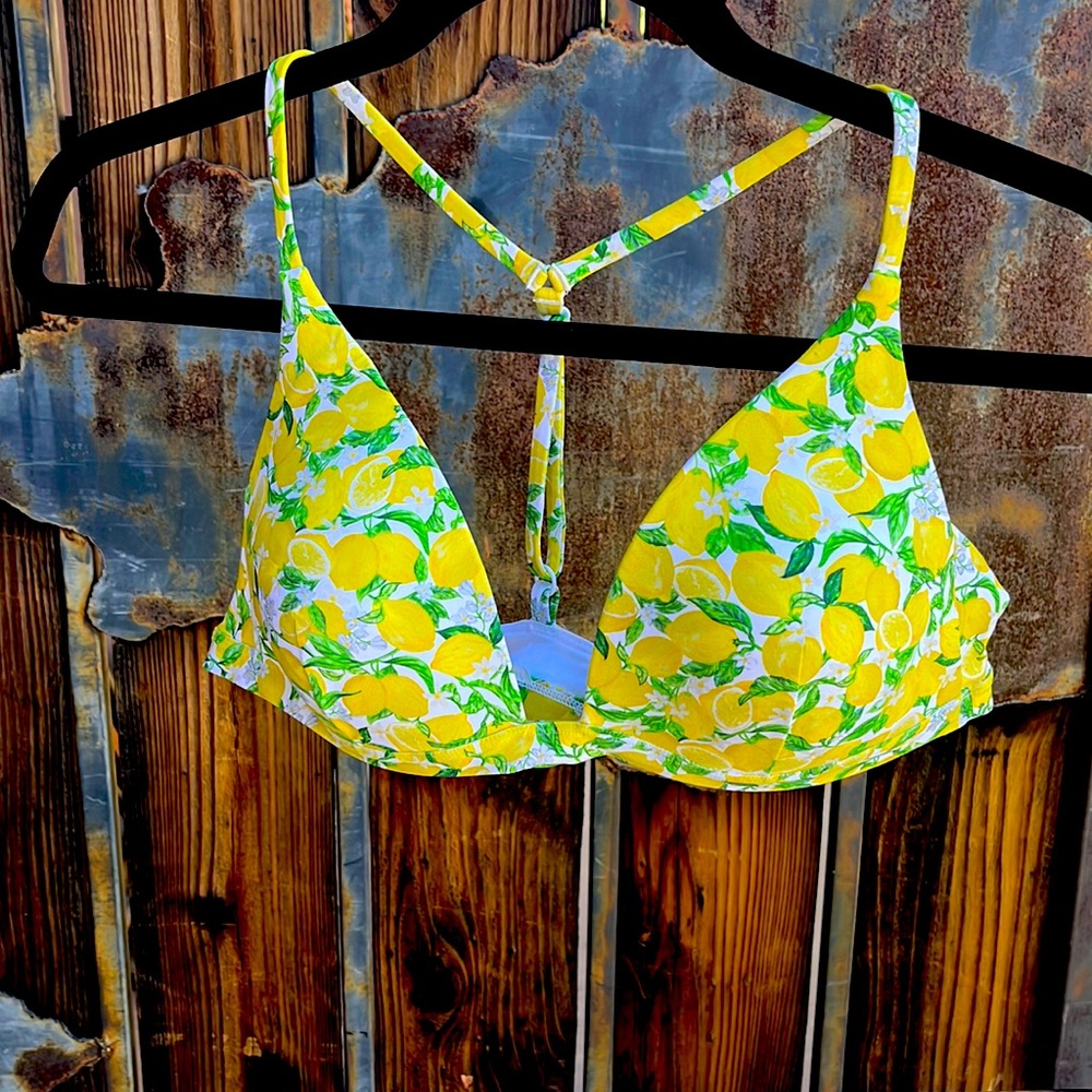 Lulu Lemon bathing suit top